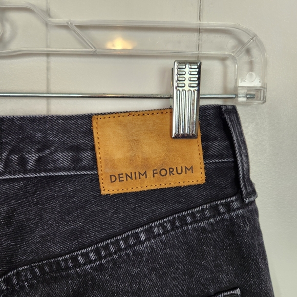 Aritzia Denim Forum Joni High Rise Loose Straight Leg Jeans Black Button Fly 25 - Picture 7 of 16